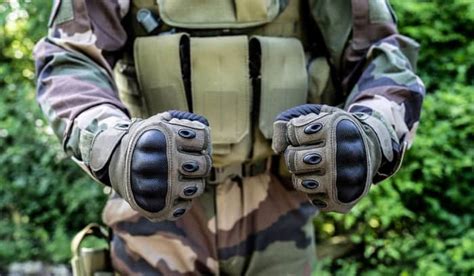 5 Best Tactical Gloves for Protection and Dexterity