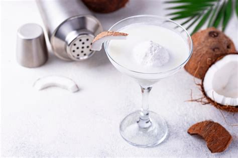 Premium Photo | Coconut margarita cocktail with ice cream