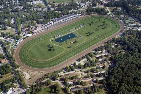 Saratoga Springs Horse Racing Photo Gallery