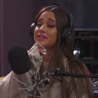 Ariana Grande Breaks Down Crying When Asked About Manchester