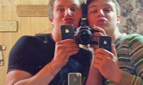 15 Duck Face Selfies Proving They're Not Quite Dead Yet :: FOOYOH ...