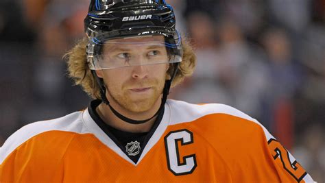 Flyers' Claude Giroux still seeking his first goal