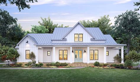 Plan 41423 | Farmhouse House Plan with 2716 Sq Ft, 4 Bedrooms, 3