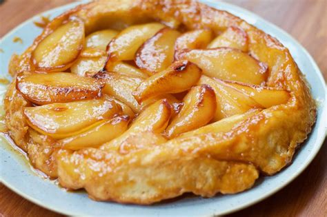 Pear Tarte Tatin Recipe - MakeBetterFood.com