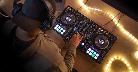 Best DJ Controllers Reviewed in Detail [Nov. 2024]