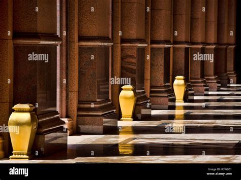 Interior of Emirates Palace Stock Photo - Alamy