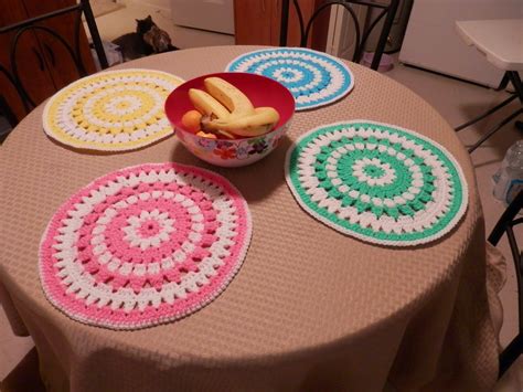 Karens Crocheted Garden of Colors: Round placemats for a round table