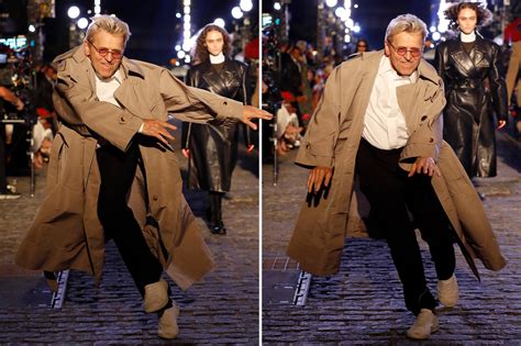 Mikhail Baryshnikov does crazy dance on Vogue World runway