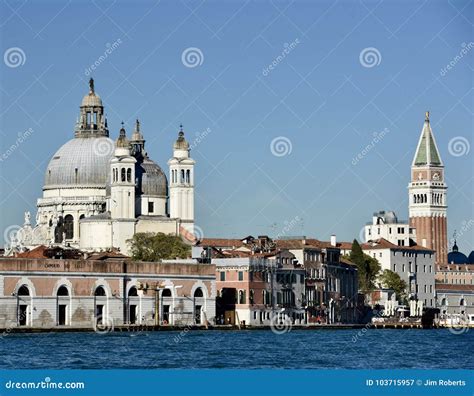 Giudecca Canal Skyline editorial photography. Image of skyline - 103715957