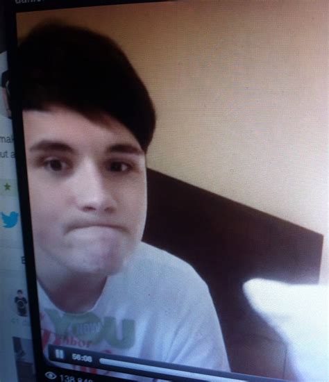 I swear I got the best scream shot of him on younow!!! | Phil lester, Dan and phil, Phil
