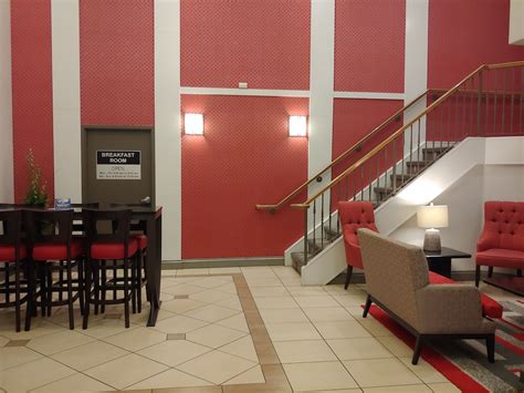 Best Western Plus Burlington Inn & Suites Burlington, Ontario, CA - Reservations.com