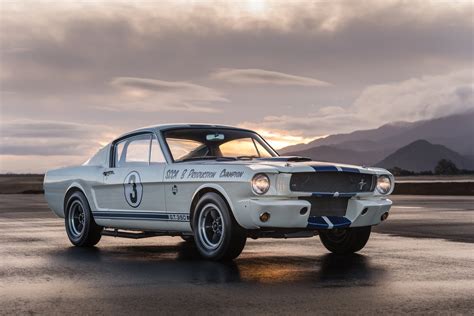 Cobra Caravan Survivor: 1965 Shelby GT350 R