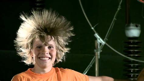 static electricity hair raising Van de Graaff (HD) - YouTube