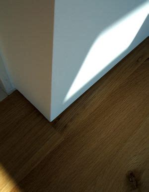 Fry Reglet Z | Floor installation, Wood baseboard, Minimalist