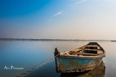 Jhelum River | A lone boat at Jhelum river, Punjab, Pakistan… | Ali Asghar | Flickr