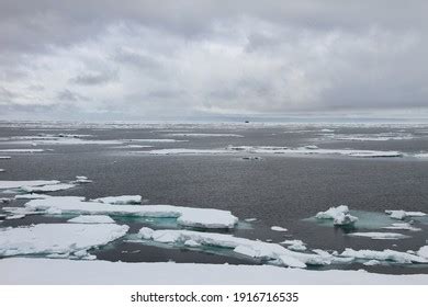 Climate Change Global Warming North Pole Stock Photo 1916716535 ...