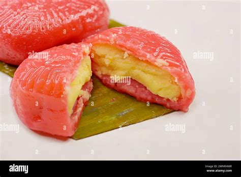 Steamed Red Tortoise Cakes or 'Ang Ku Kueh', a traditional Chinese ...