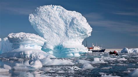 Huge Antarctic icebergs may slow global warming, study suggests ...