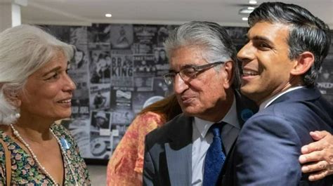 Rishi Sunak shares pic with parents as campaign draws to a close