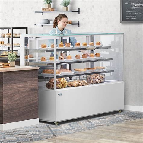 Avantco BCD-72-SW 72" White Square Dry Bakery Display Case