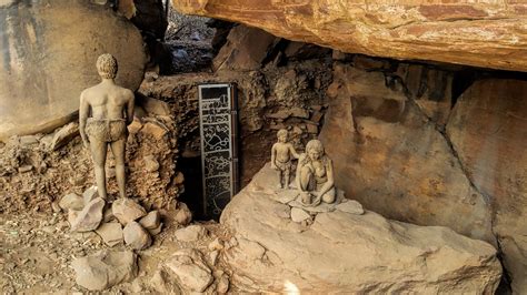 Bhimbetka Rock Shelters - Wildlife Photography India