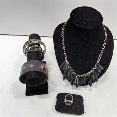 Buy the 5pc Goth Style Costume Jewelry | GoodwillFinds