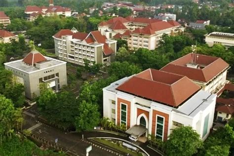 Bukan dari Aceh! Tapi Universitas Islam Terbaik di Indonesia Ada di ...