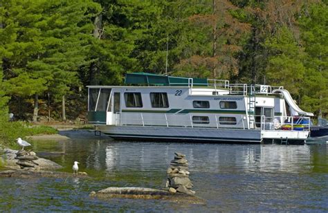 Our Houseboat Fleet | Rainy Lake Houseboats