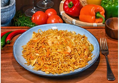 Bami Goreng (Spicy Fried Noodles)