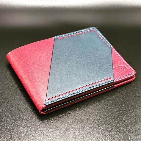 Minimalist Bifold Wallet : r/wallets