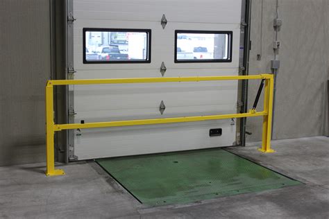 Loading Dock Safety Gate – Prevents falls from docks, bays & exposed edges – Adjustable width ...