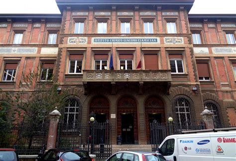 File:Instituto Chimico Giacomo Ciamician, Università di Bologna.jpg ...