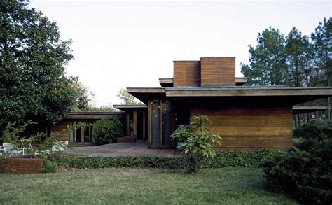 The Rosenbaum House Is the Only Frank Lloyd Wright-Designed Building in ...