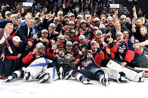 4 Years Later: Revisiting Windsor Spitfires' 2017 Memorial Cup - The Hockey Writers - OHL - NHL ...