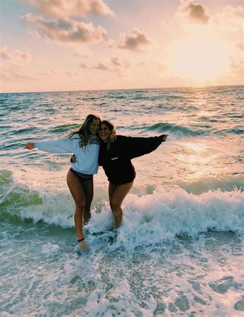 #summer #ocean #bestfriends #beach #waves Cute Beach Pictures, Beach Pictures Friends, Beach ...