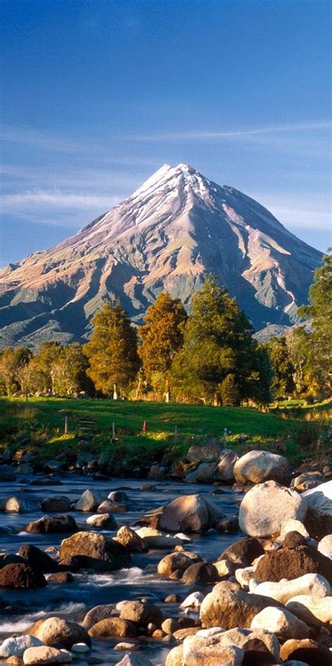 Mount Taranaki - New Zealand | Beautiful places, Beautiful places in ...