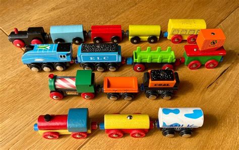 Massive bundle Brio & BigJigs Train Set Engine with Shed, Vehicles etc ...