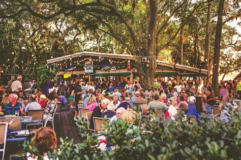 The 5 Best Hilton Head Seafood Restaurants to Try on Your Next Trip