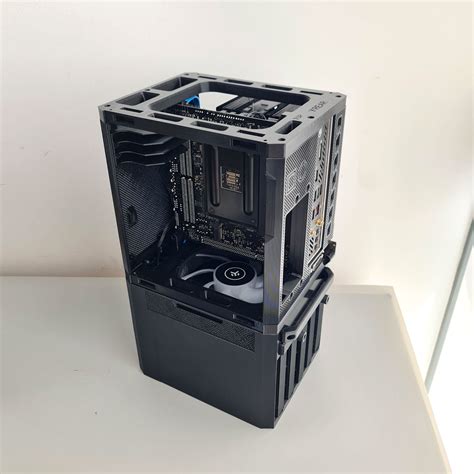 NAS ITX PC Case with stackable expansions [MODCASE MASS] by Haydn Bao ...