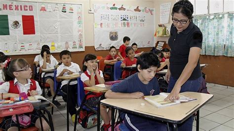 Regresan a clases mañana 25.4 millones de alumnos de educación básica