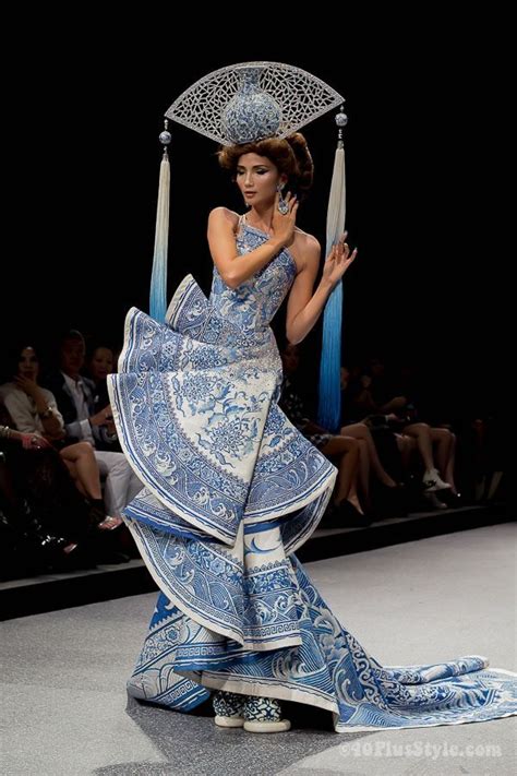 Guo Pei fashion Show in Singapore - be completely wowed! | Fashion show ...