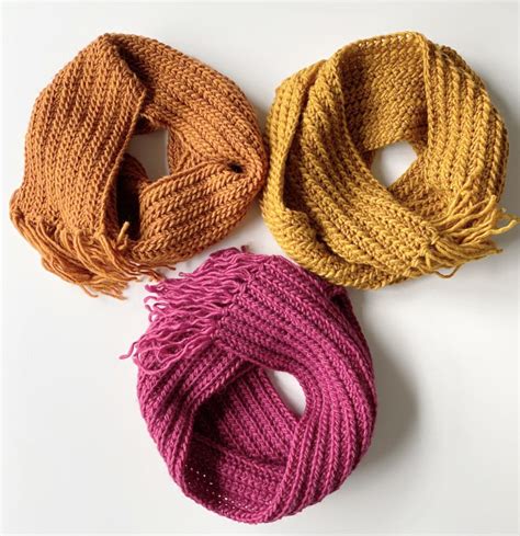 Beginner Colorful Crochet Scarves - Daisy Farm Crafts