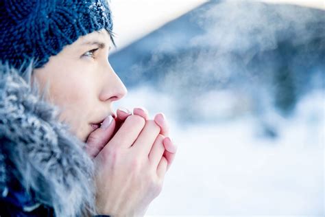 Cold Hands: Winter Weather or Raynaud's Phenomenon or Disease?