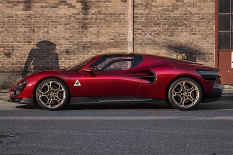 Alfa Romeo 33 Stradale engine 2024 - Autotijd.be