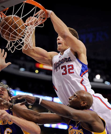 Blake Griffin’s Dunks Earn Online Views and On-Court Smiles - The New ...