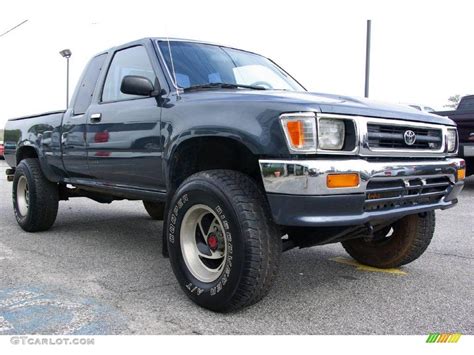 1995 Toyota Pickup - Information and photos - MOMENTcar