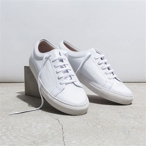 The Right White Sneakers Will Really Tie Your Wardrobe Together | White ...