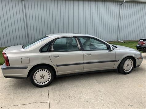 2000 Volvo S90 “ Sunroof/ Runs Great for Sale in Naperville, IL - OfferUp