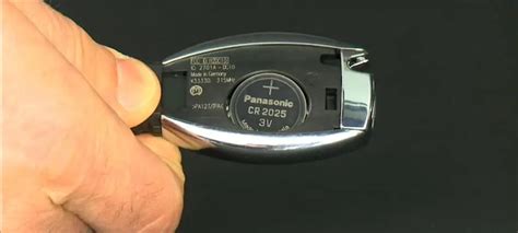 How to Change Your Mercedes-Benz Key Fob Battery | Open, Replace Battery Step-by-Step