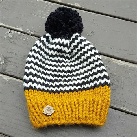 Knit hat with pom pom / knit beanie /knit hat/womens/ mens | Etsy